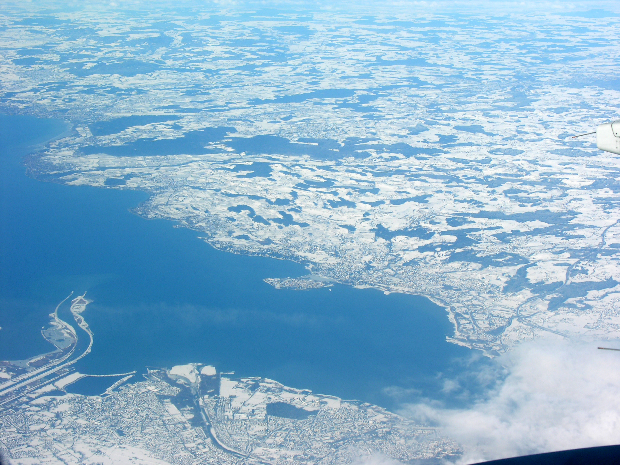 Aerial view of Lake Constance 18.02.2009 12-40-08
