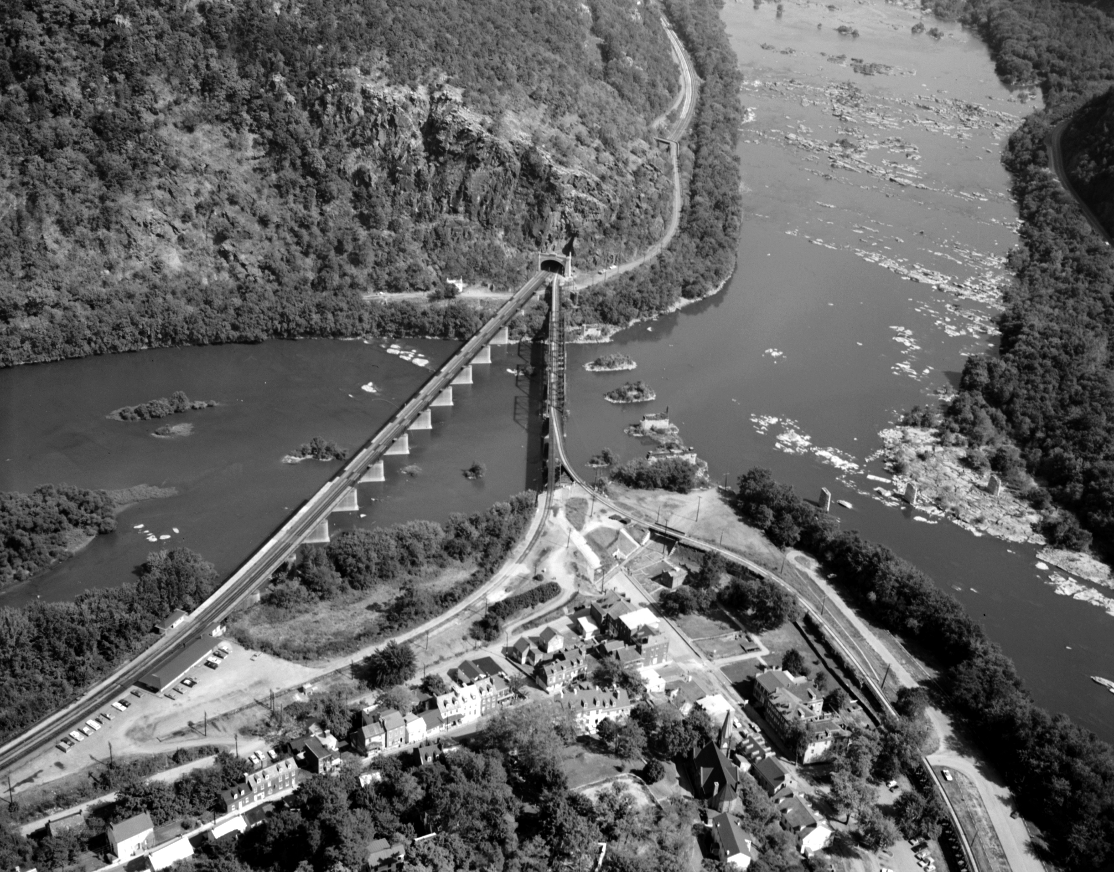B & O Railroad Potomac River Crossing - aerial 1970