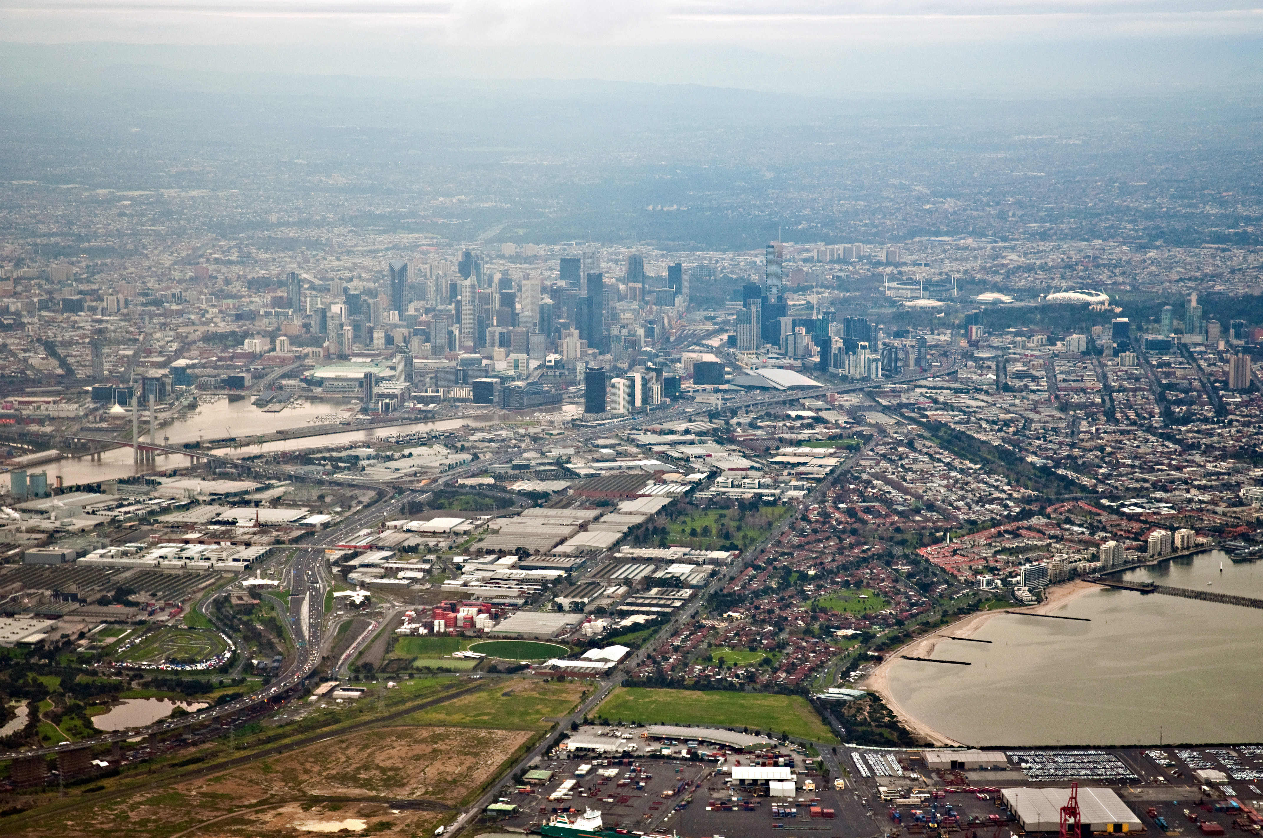 Central Melbourne, 13 Aug. 2010 - Flickr - PhillipC (1)