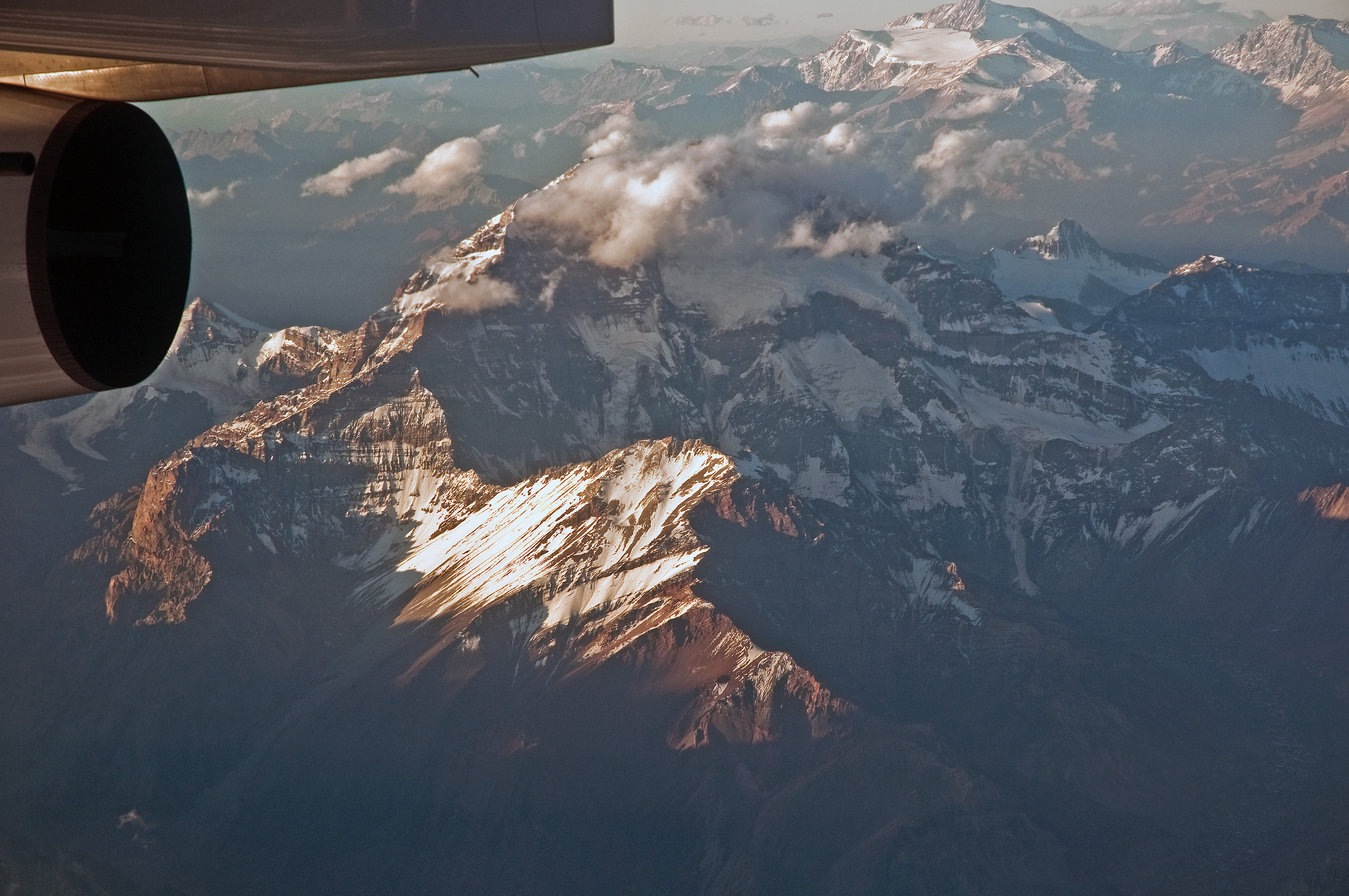 Crossing the Andes at sunset, 4, Aconcagua 18th. Jan. 2011 - Flickr - PhillipC
