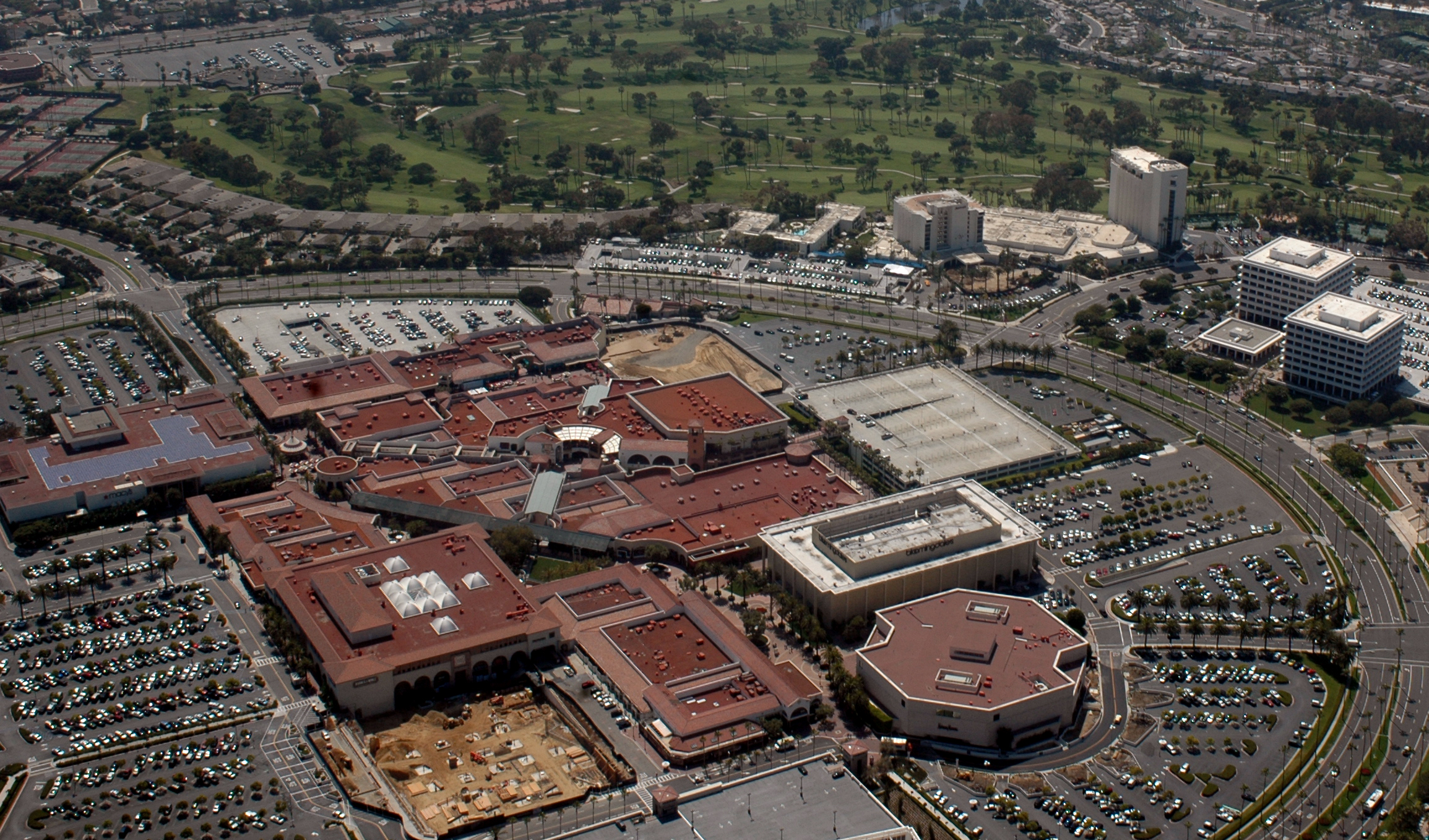 Fashion Island NewportBeachCA photo D Ramey Logan