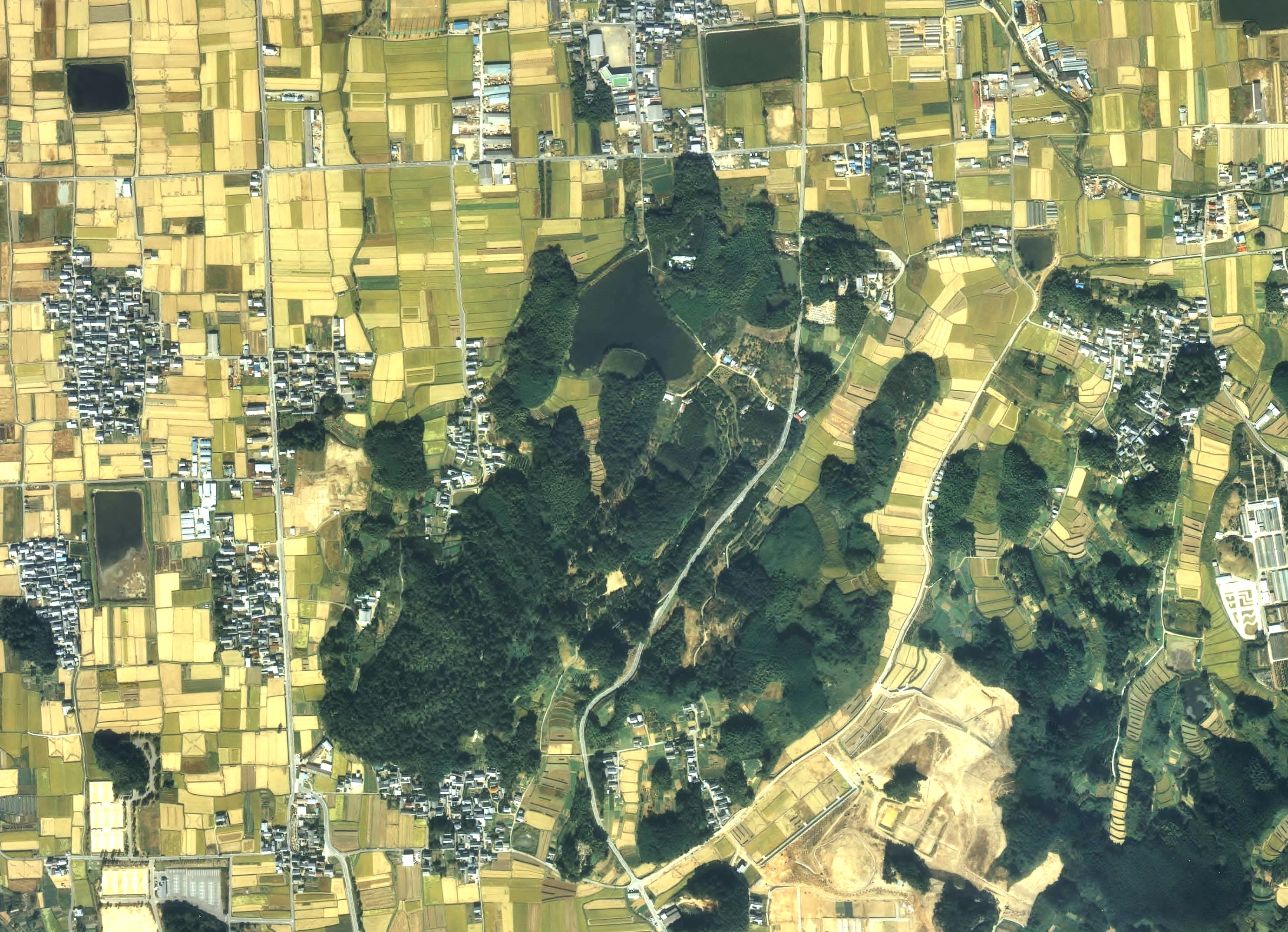 Mount Amanokagu Aerial photograph.1985