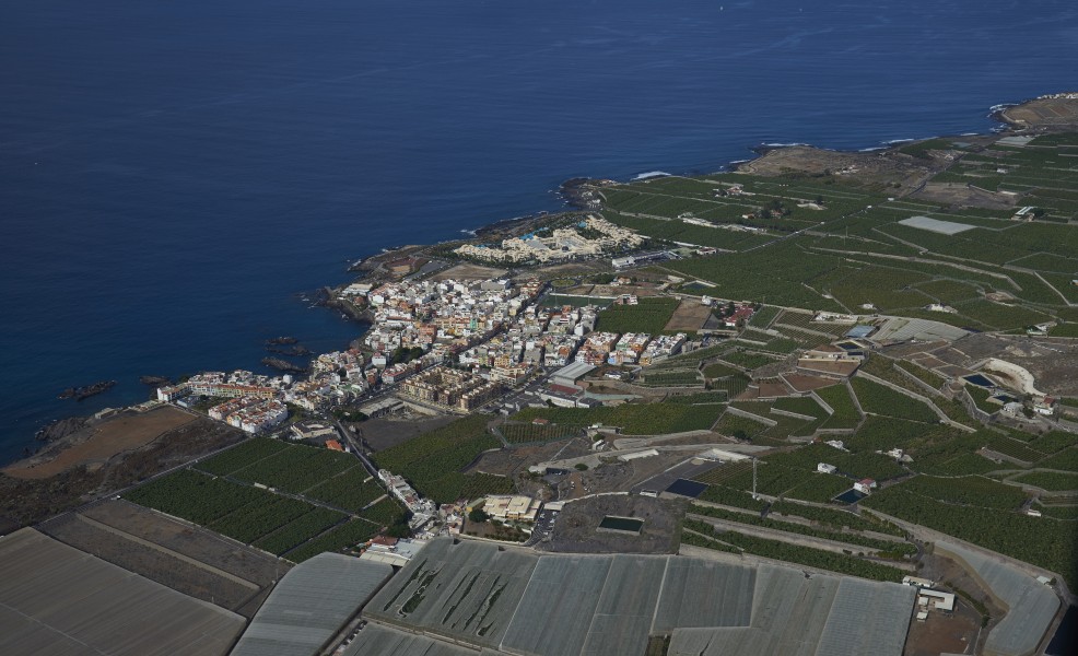 A0204 Tenerife, Alcalá aerial view