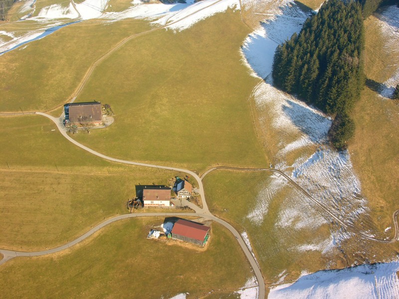 Aerial View of Farm Buildings near Bühler 14.02.2008 14-46-33
