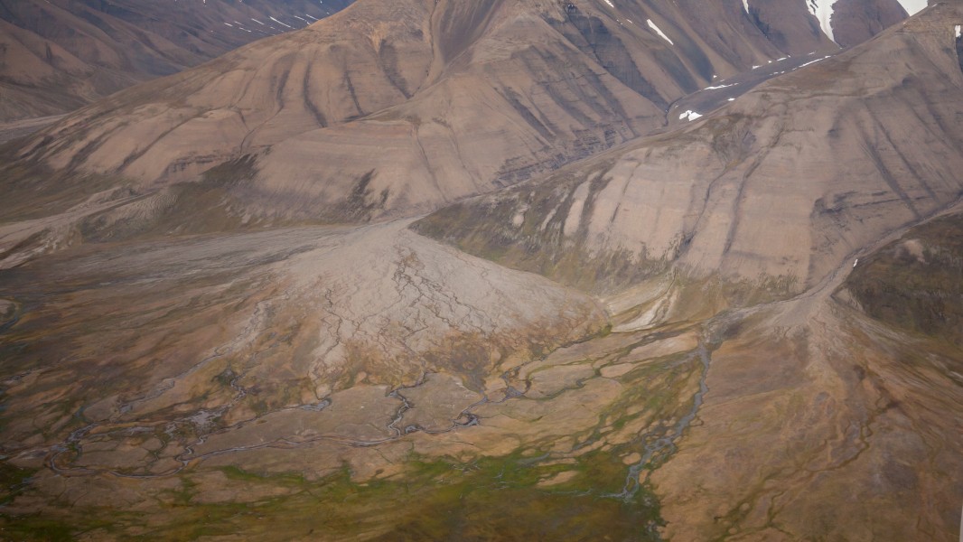 Aerial view of the slopes and tundra of Adventdalen, Svalbard (2)
