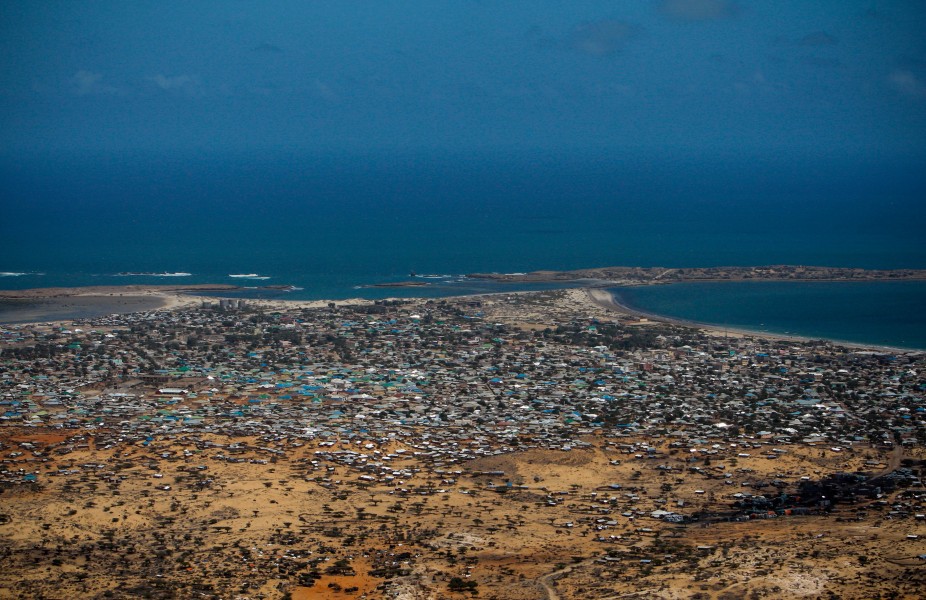 Aerial views of Kismayo 04 (8071380659)
