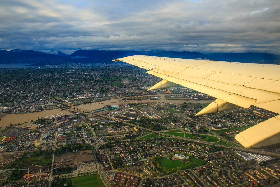 Air North flight from Whithorse to Kelowna - last few miles into YVR (14466733351)