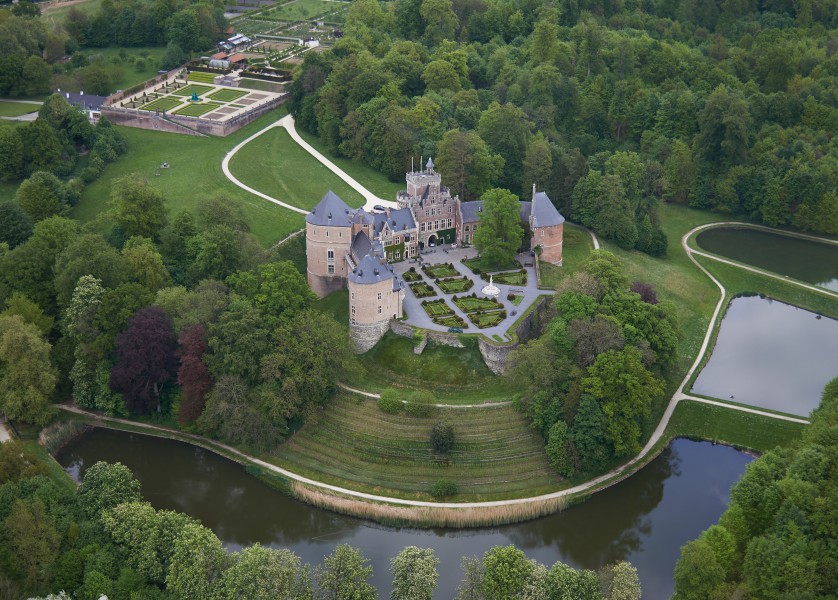 Castle of Gaasbeek aerial photo B