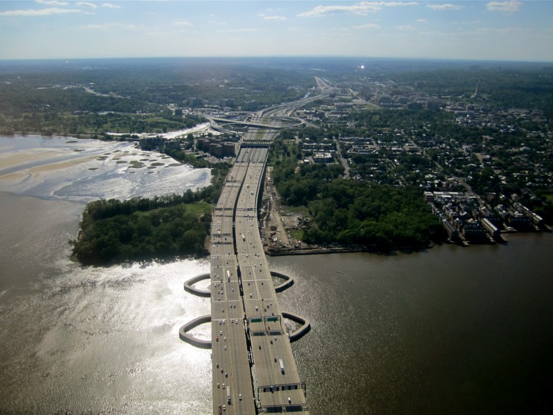 Crossing the Potomac (6046098722)