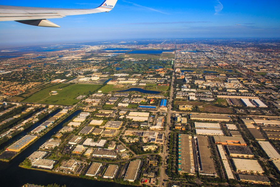 Flight from Miami to Quito, Ecuador - aerial scenes around Miami - (16038958073)