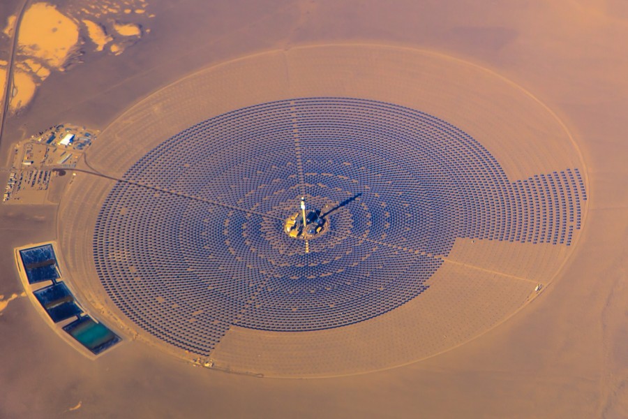 From the air - Miami - Chicago - San Francisco - Vancouver - giant solar panel array near Hwy 89 & Tonopah Dunes, Nevada (12260230884)
