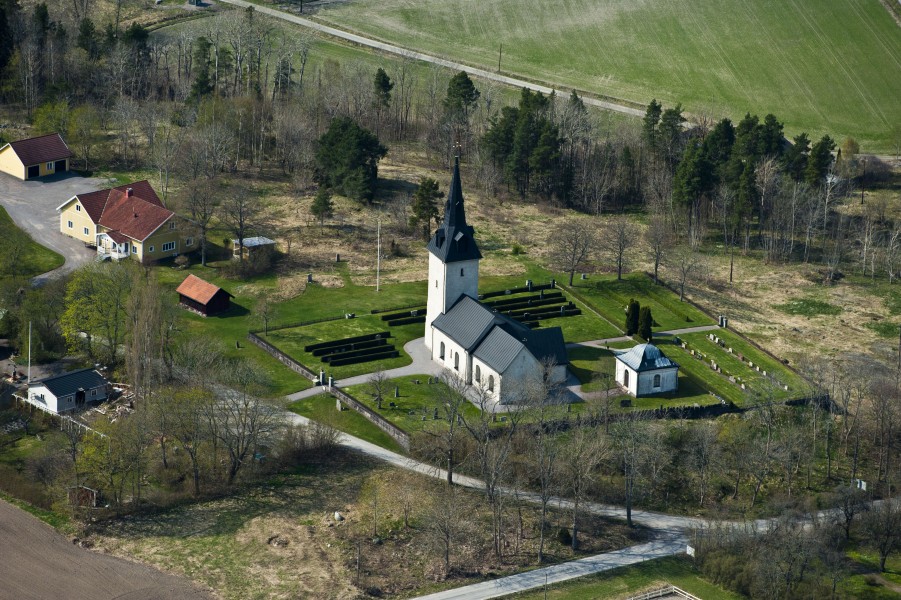 Furingstads kyrka från luften