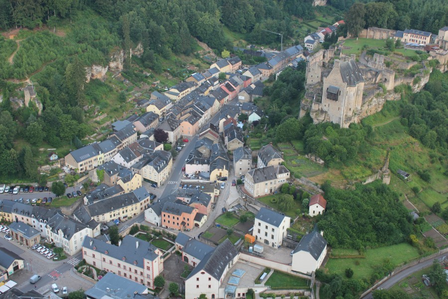 Larochette town and castle 2016-07