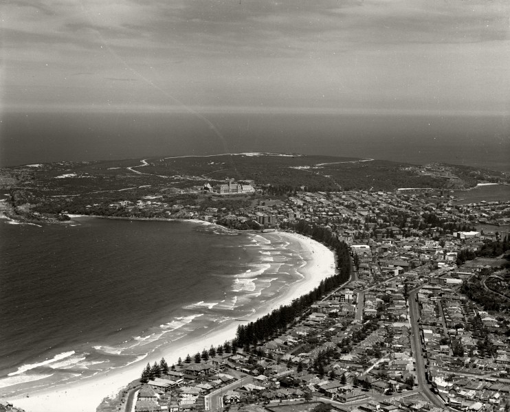 Manly Ocean Beach - 1937 (30049304732)