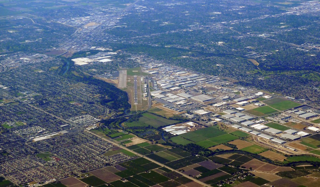 Modesto City–County Airport photo D Ramey Logan