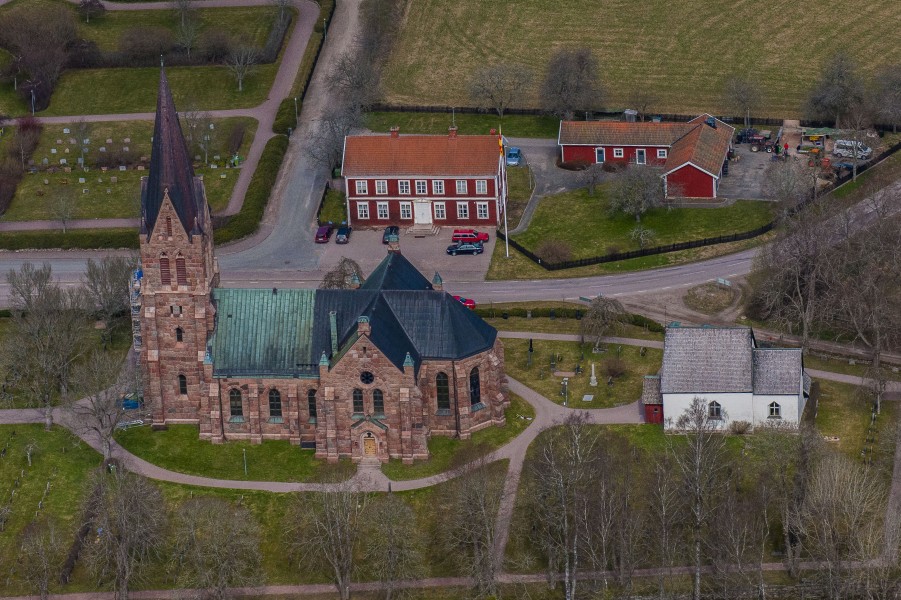 Norra solberga kyrka från luften
