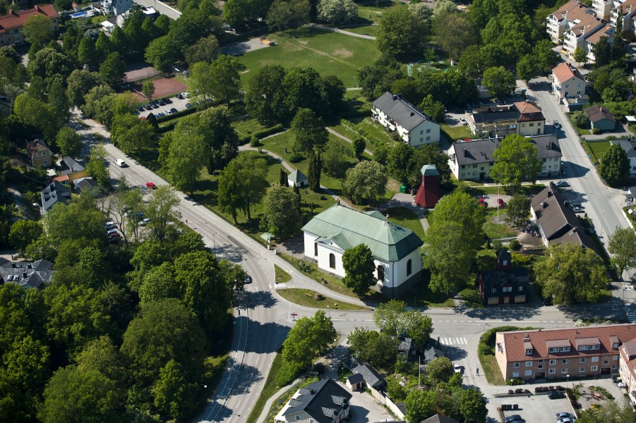 Vaxholms kyrka från luften