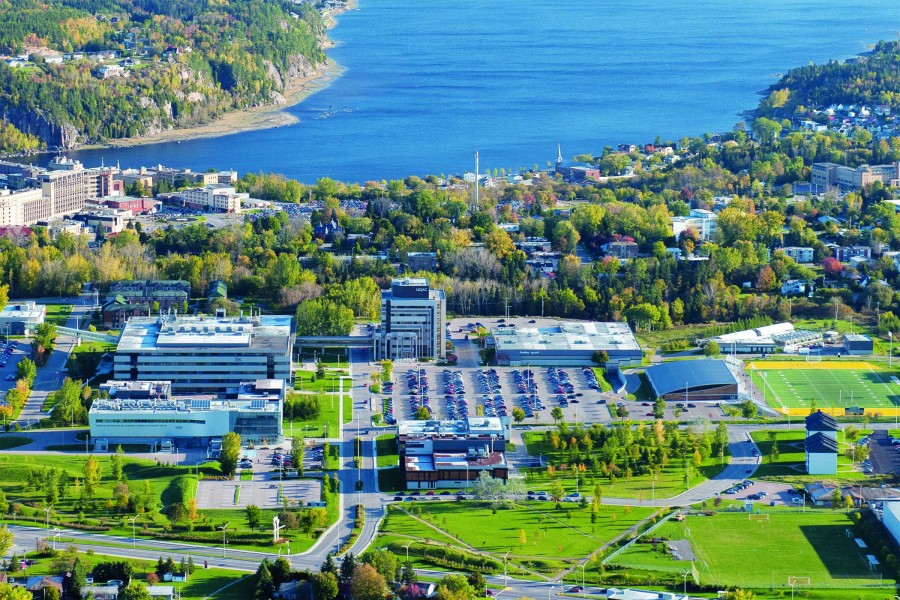Vue aérienne de l'Université du Québec à Chicoutimi