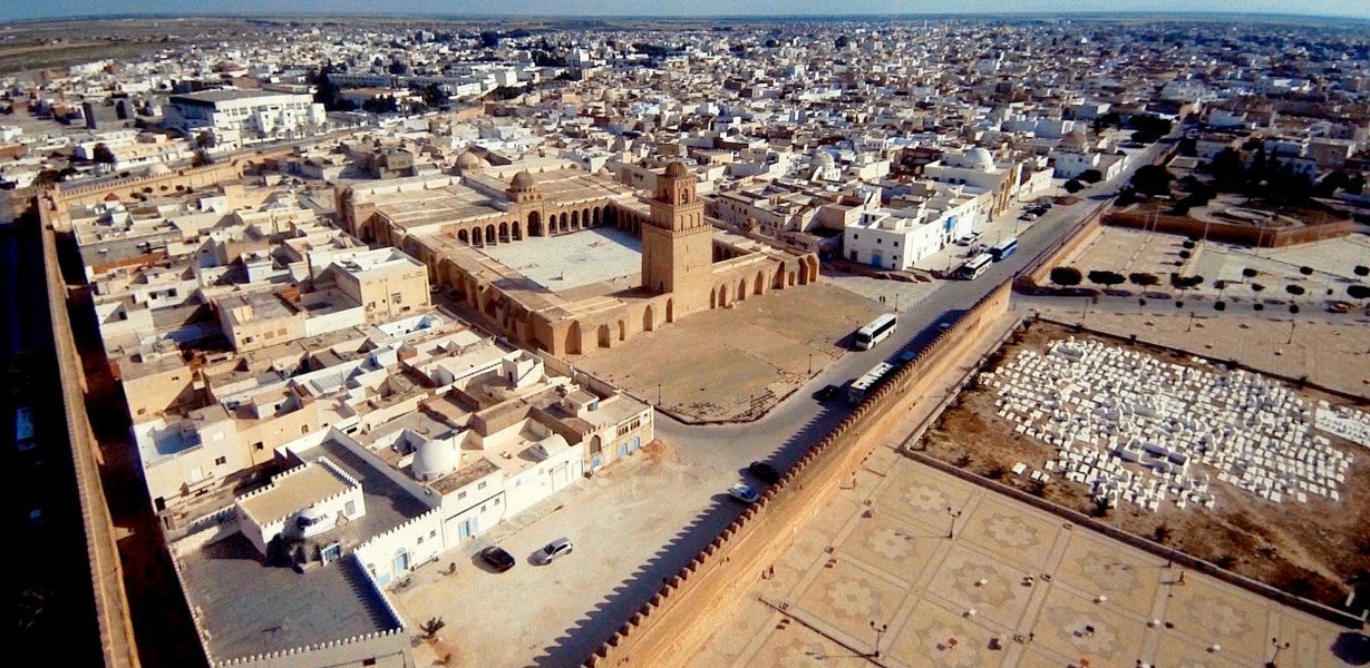 Vue aérienne de la Grande Mosquée de Kairouan, en Tunisie