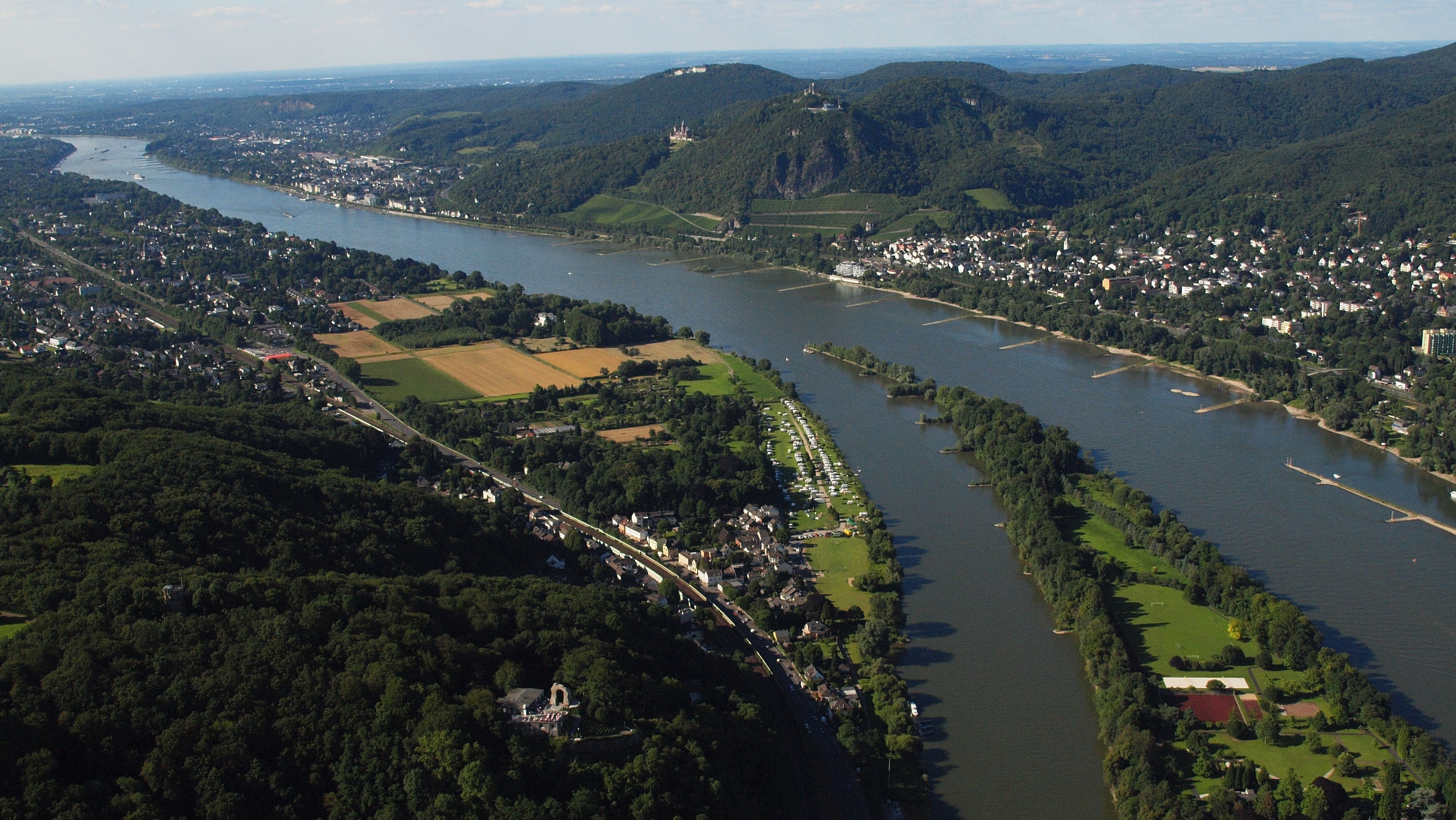 Rhein bei Bad Honnef, Siebengebirge, aus Süden gesehen