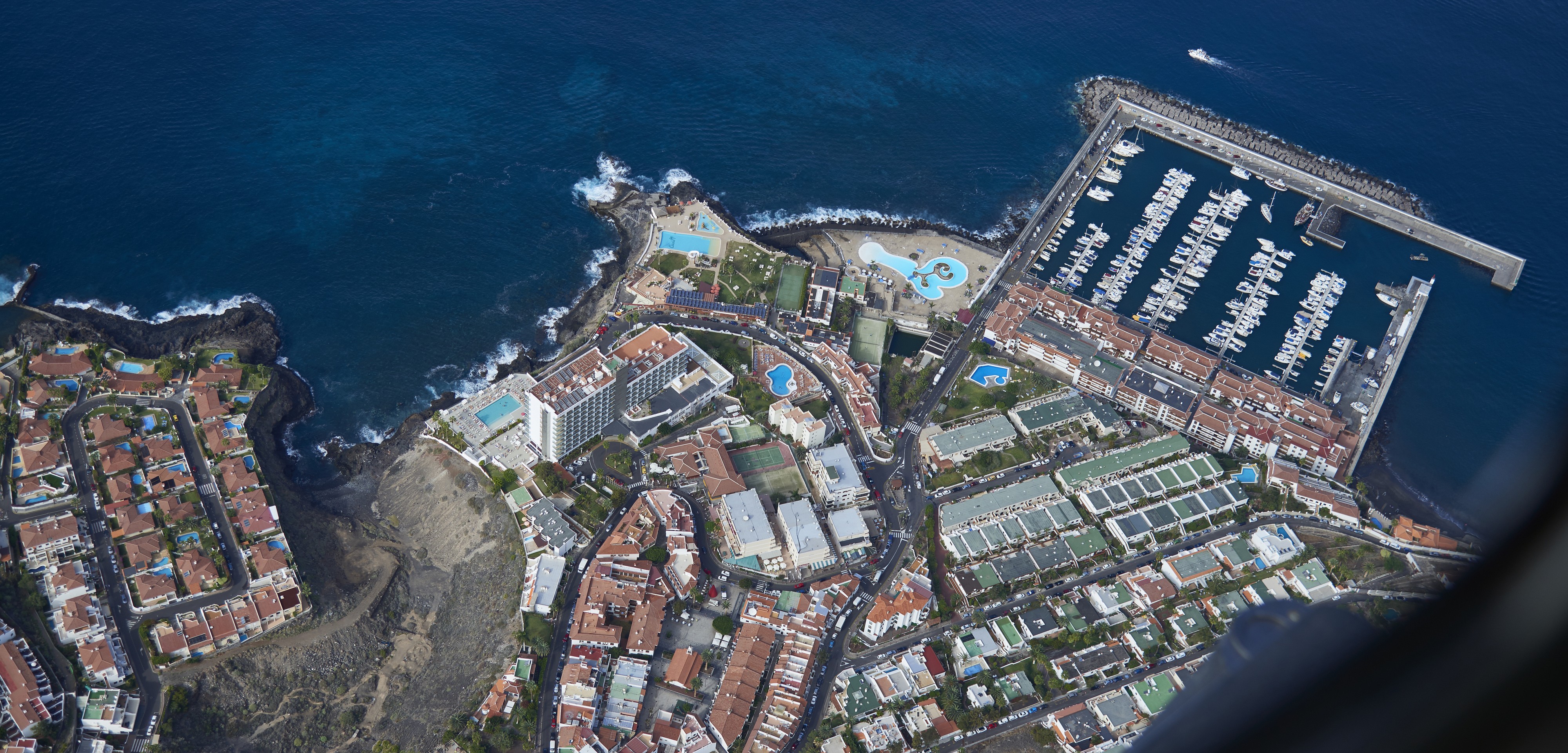 A0230 Tenerife, Los Gigantes aerial view
