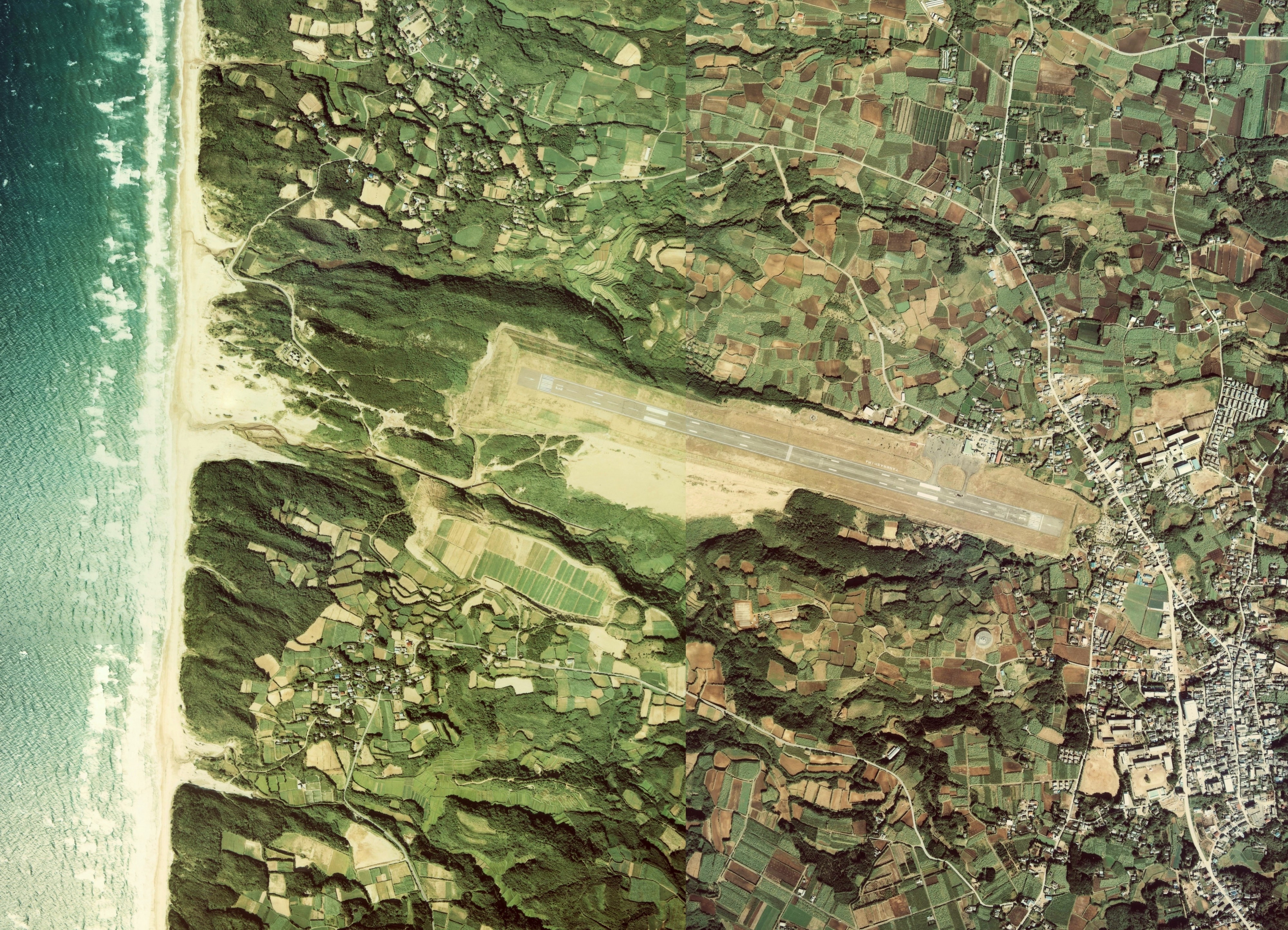 Old Tanegashima Airport Aerial photograph.1977