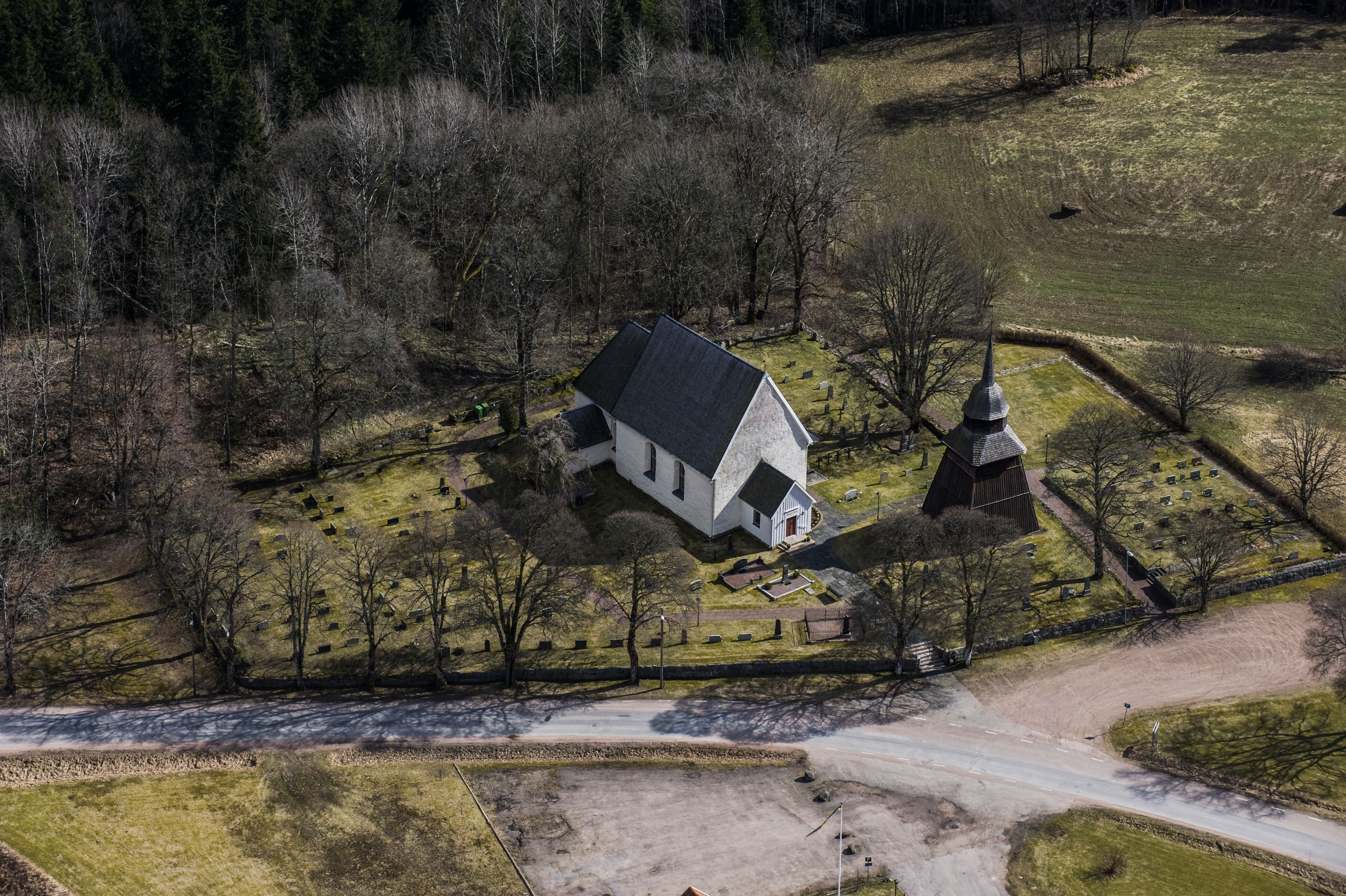 Våthults kyrka