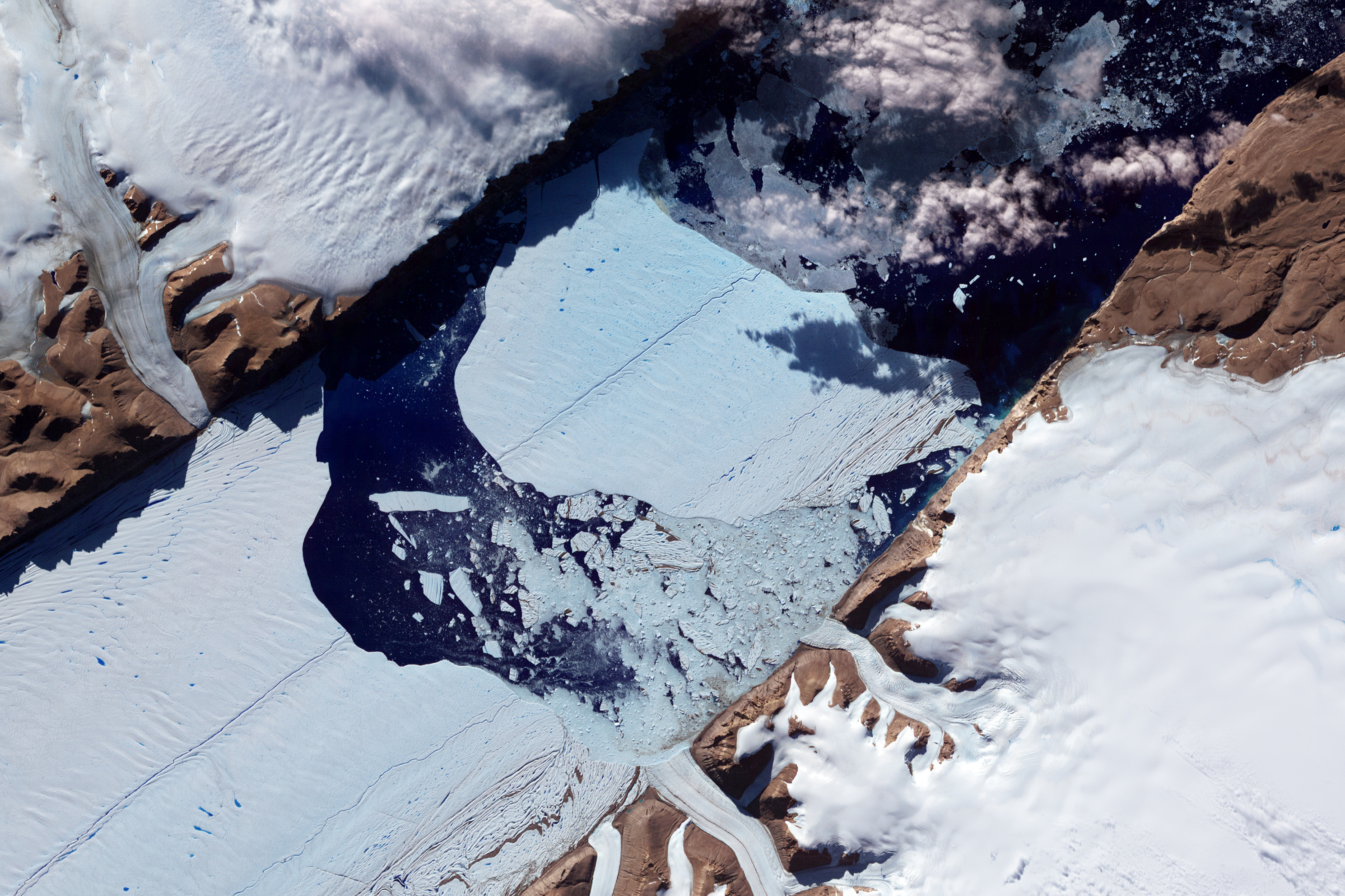 Closeup of the Ice Island from Petermann Glacier - Flickr - NASA Goddard Photo and Video