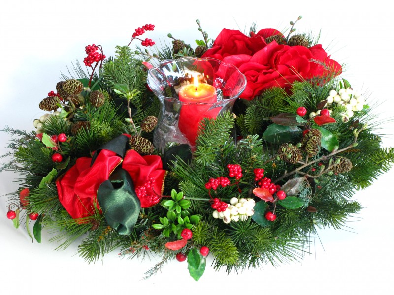 Adventskranz mit Amaryllis aus Kunst- und Seidenblumen