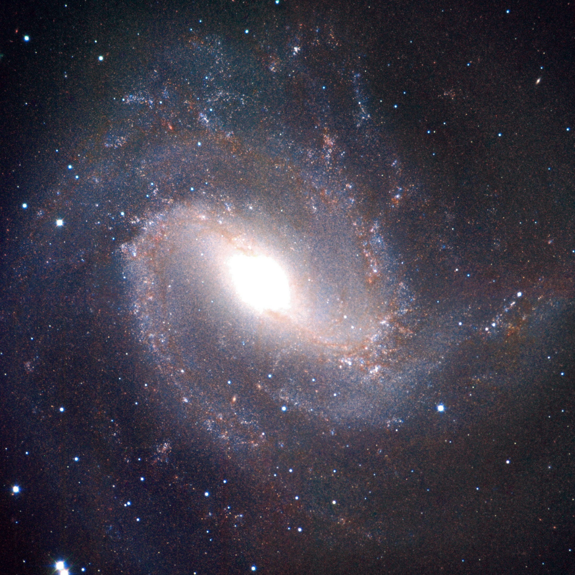 MESSIER 083 ESO XXL