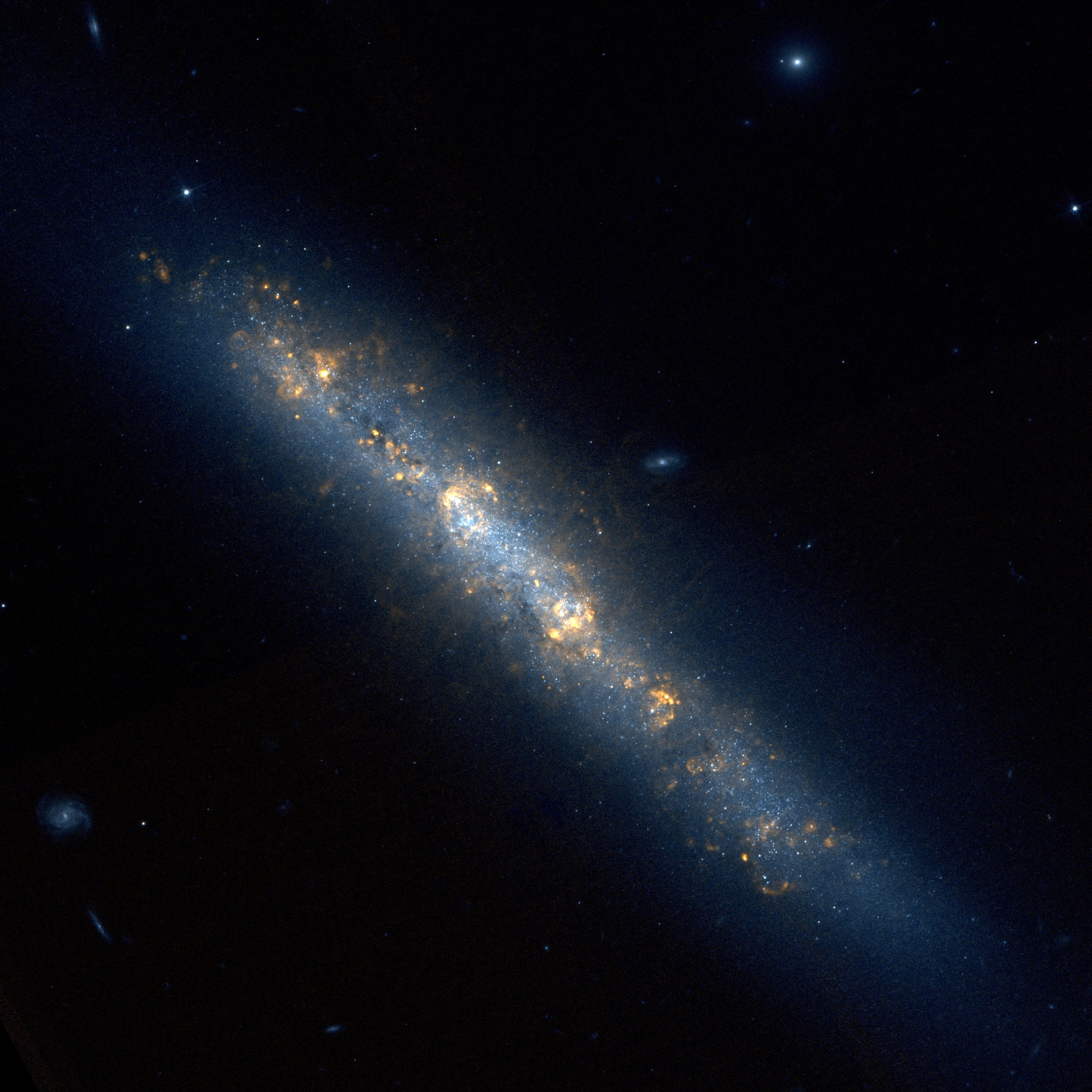 NGC 4700 Hubble WikiSky