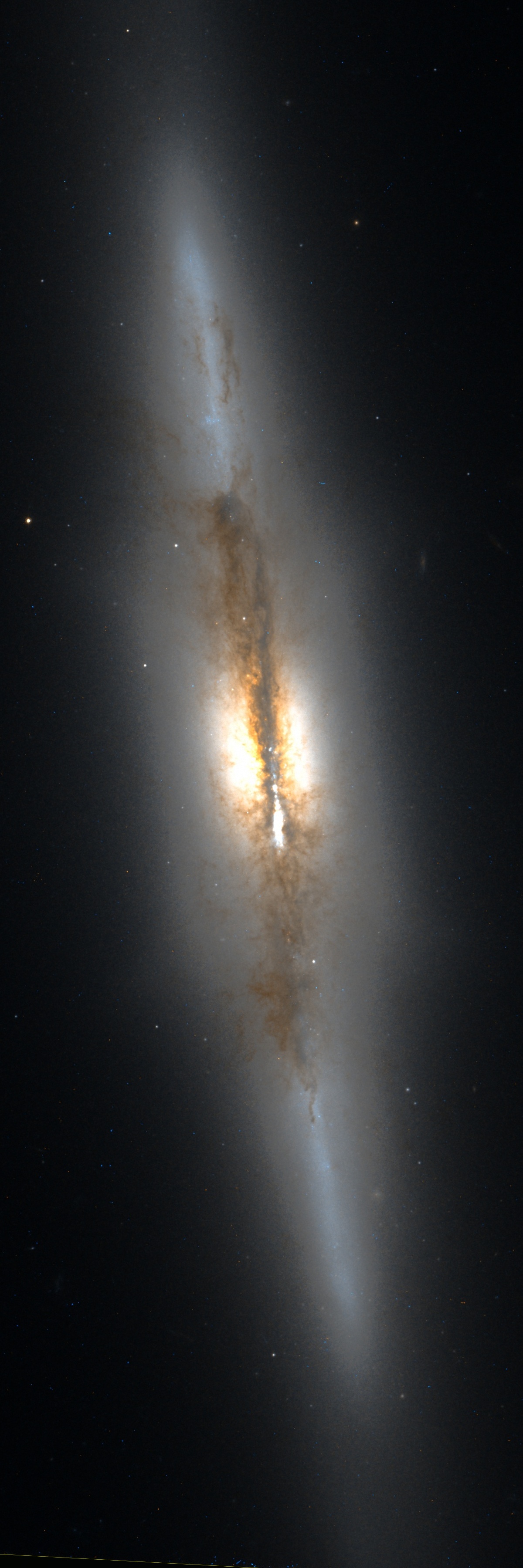 NGC 4710 Hubble