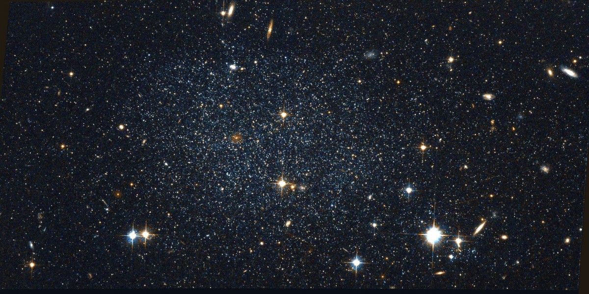 Antlia Dwarf PGC 29194 Hubble WikiSky