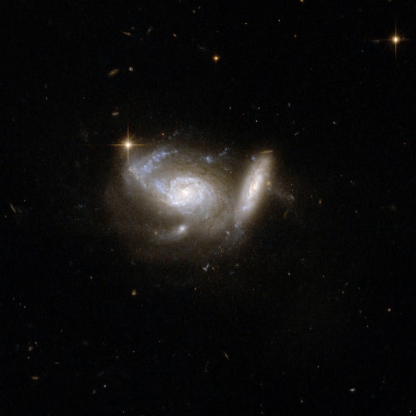 Hubble Interacting Galaxy ESO 550-2 (2008-04-24)