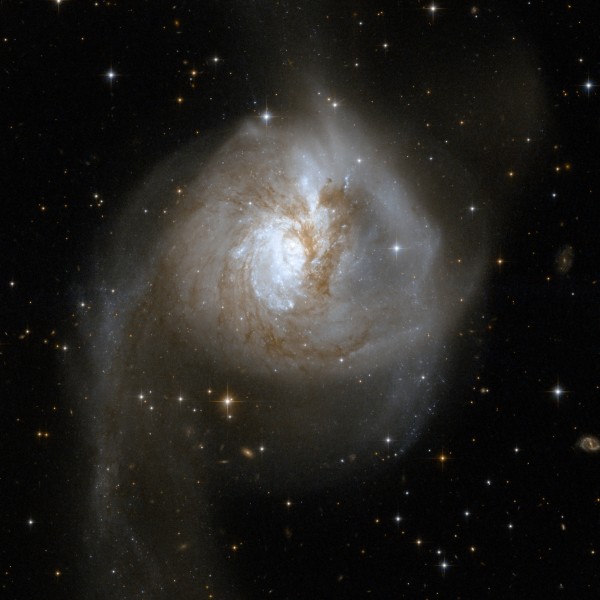 Hubble Interacting Galaxy NGC 3256 (2008-04-24)