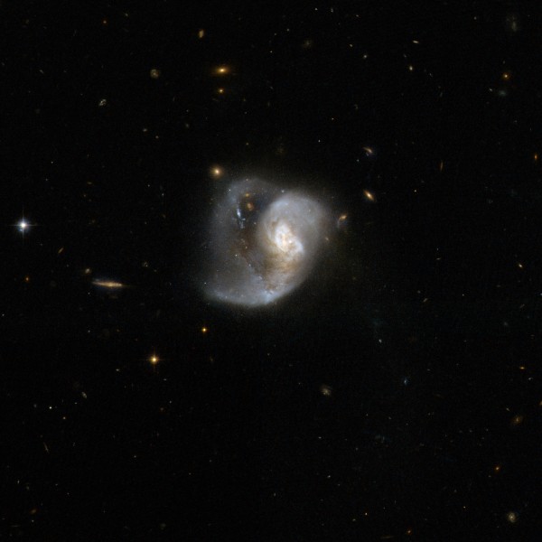 Hubble Interacting Galaxy VV 283 (2008-04-24)