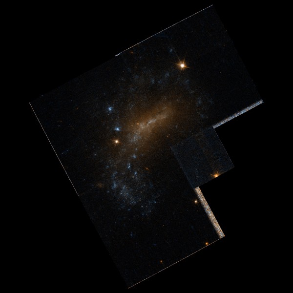 NGC1679-hst-R814GB300