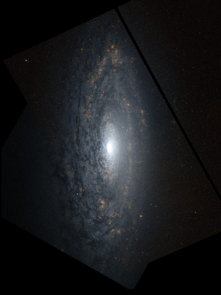 Ngc3675-hst-R658GB814