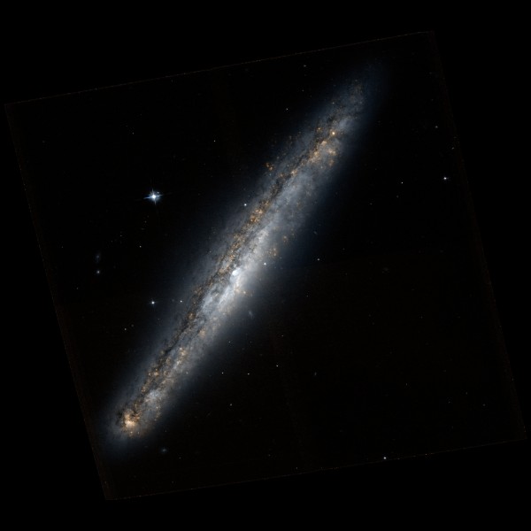 Ngc5775-hst-R658GB625