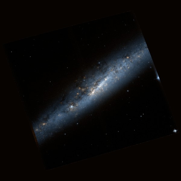 NGC7090-hst-R658GB625
