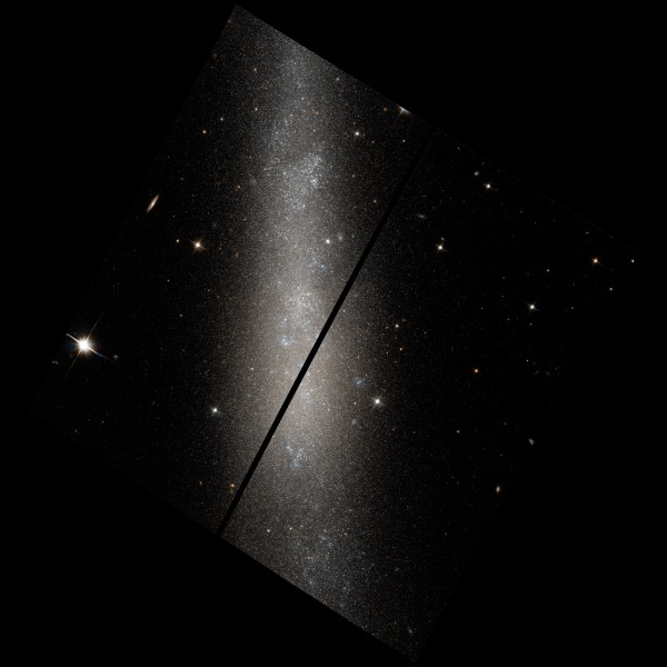 NGC784-hst-R814GB606