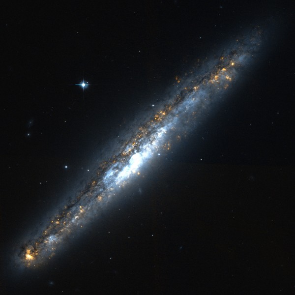NGC 5775 Hubble WikiSky