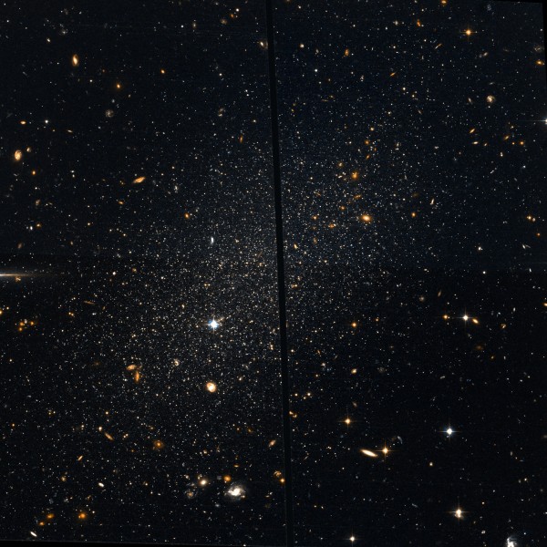 Tucana Dwarf Hubble WikiSky