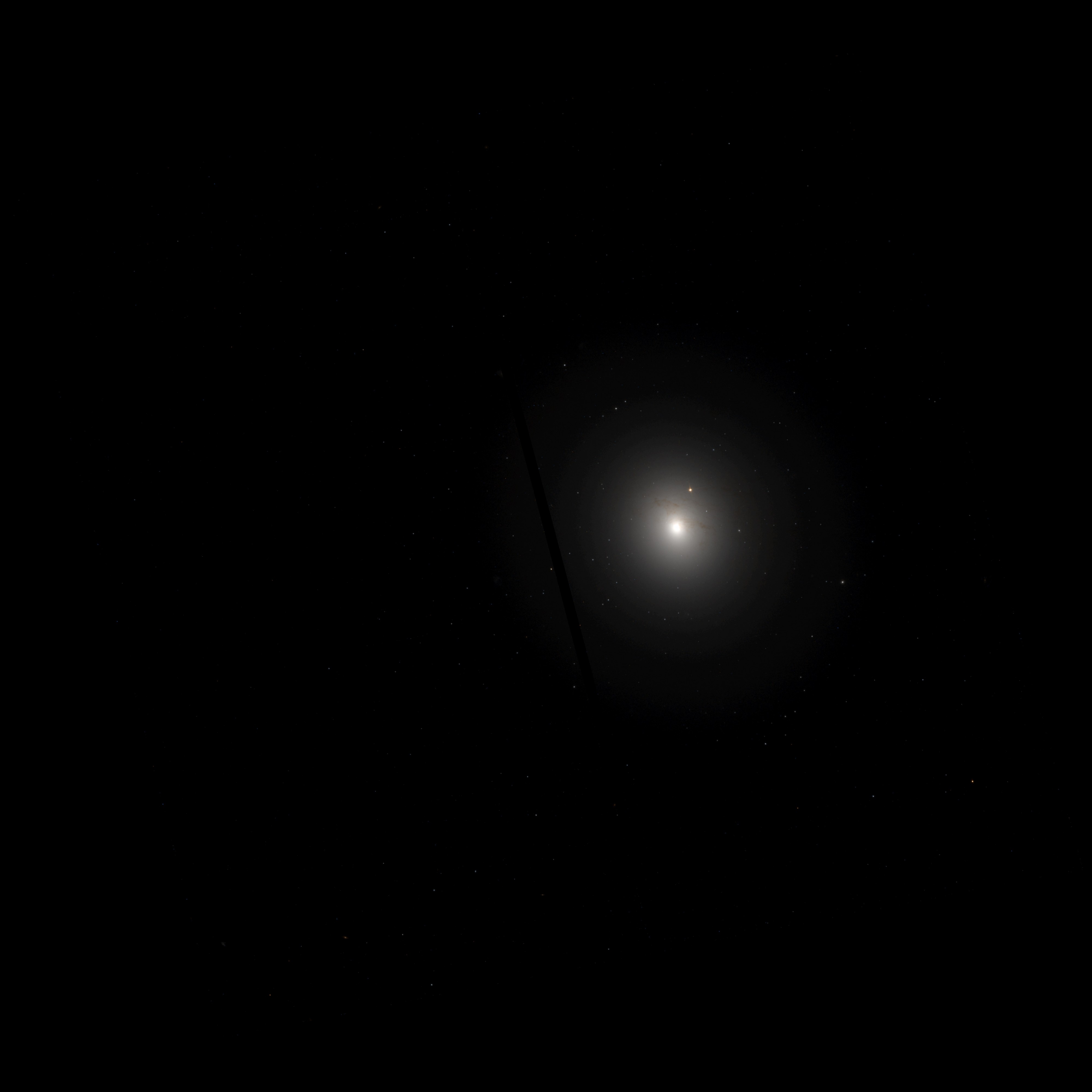 Ngc4278-hst-R850GB475