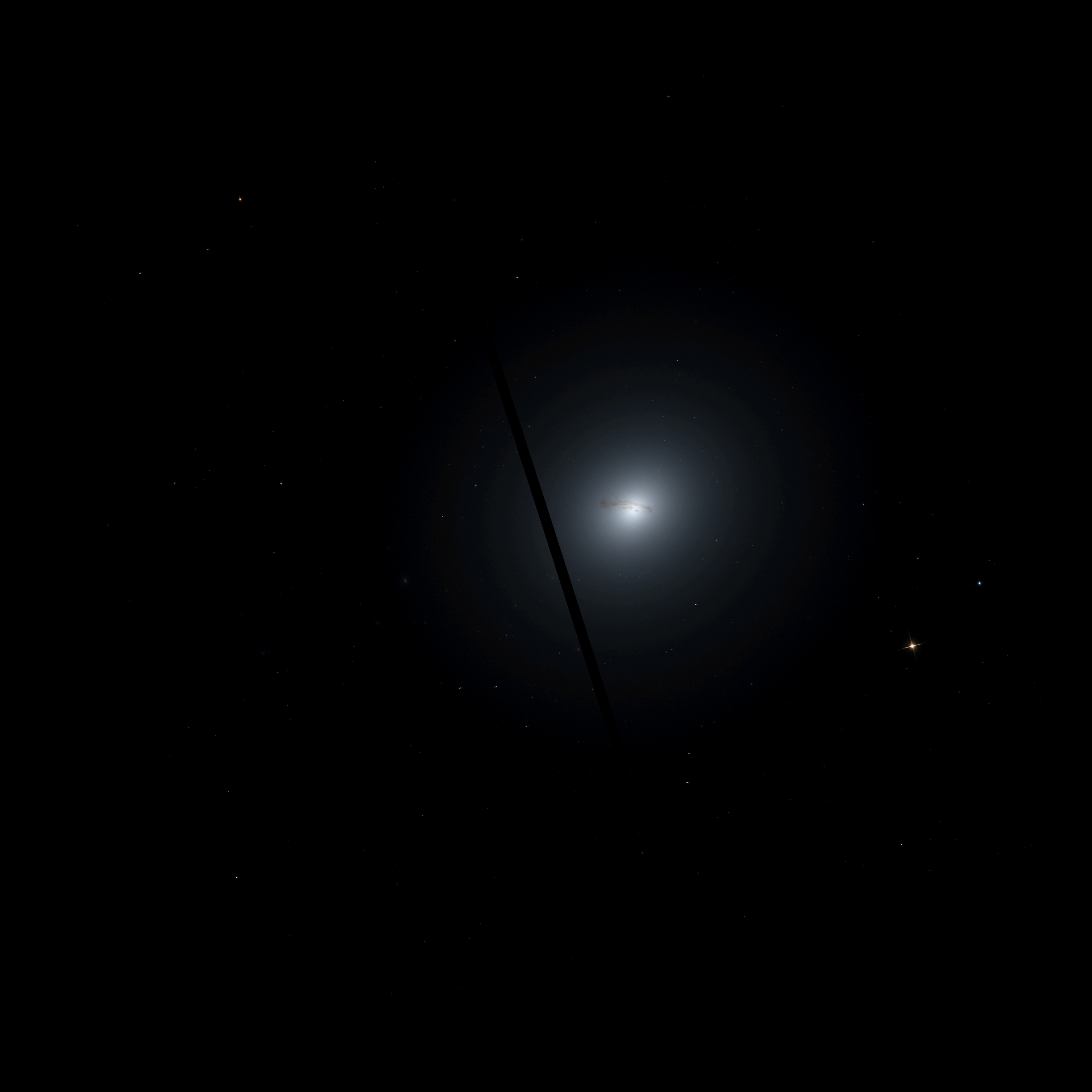Ngc4374-hst-R850GB475