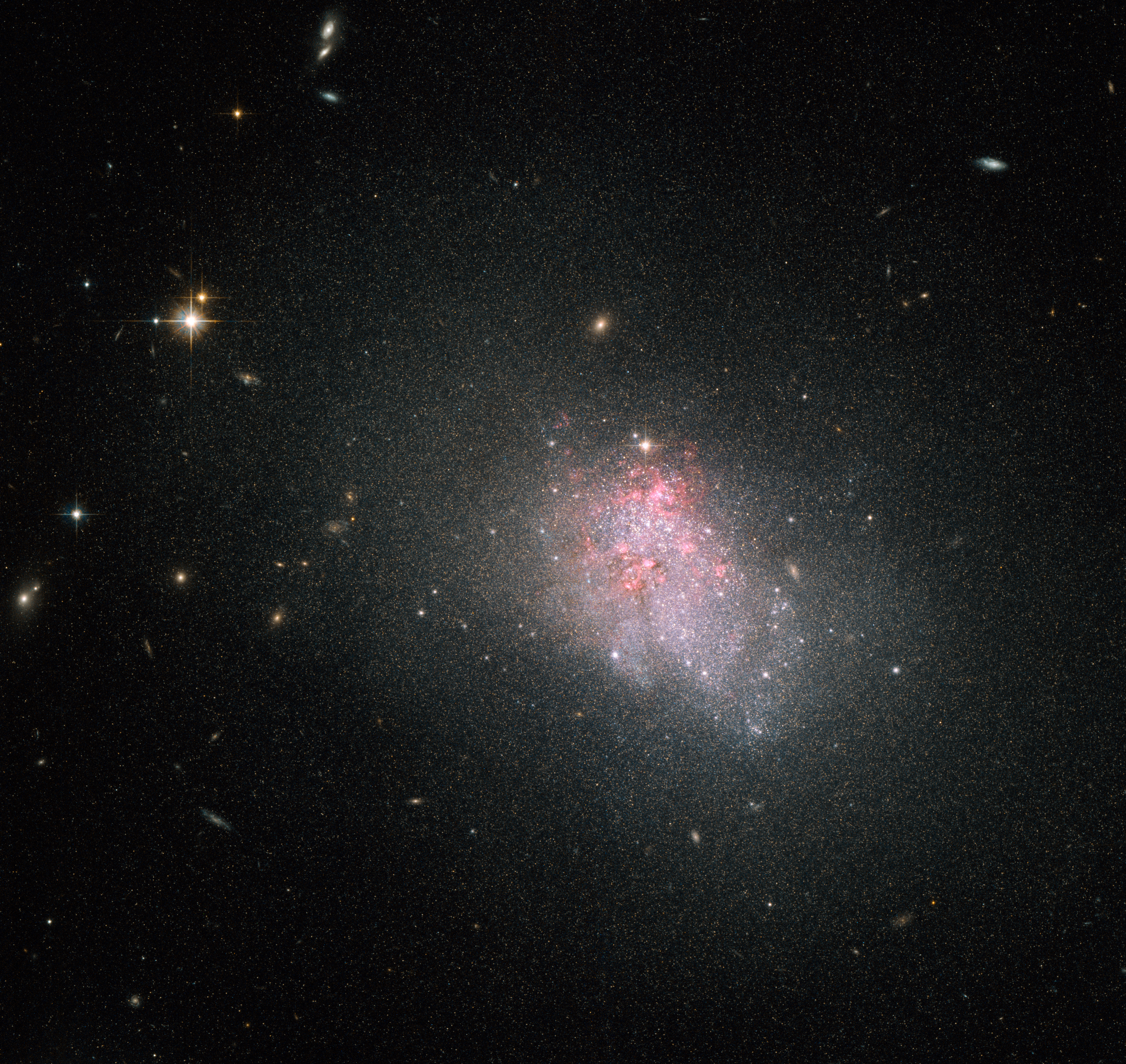 Violent star formation episodes in dwarf galaxies