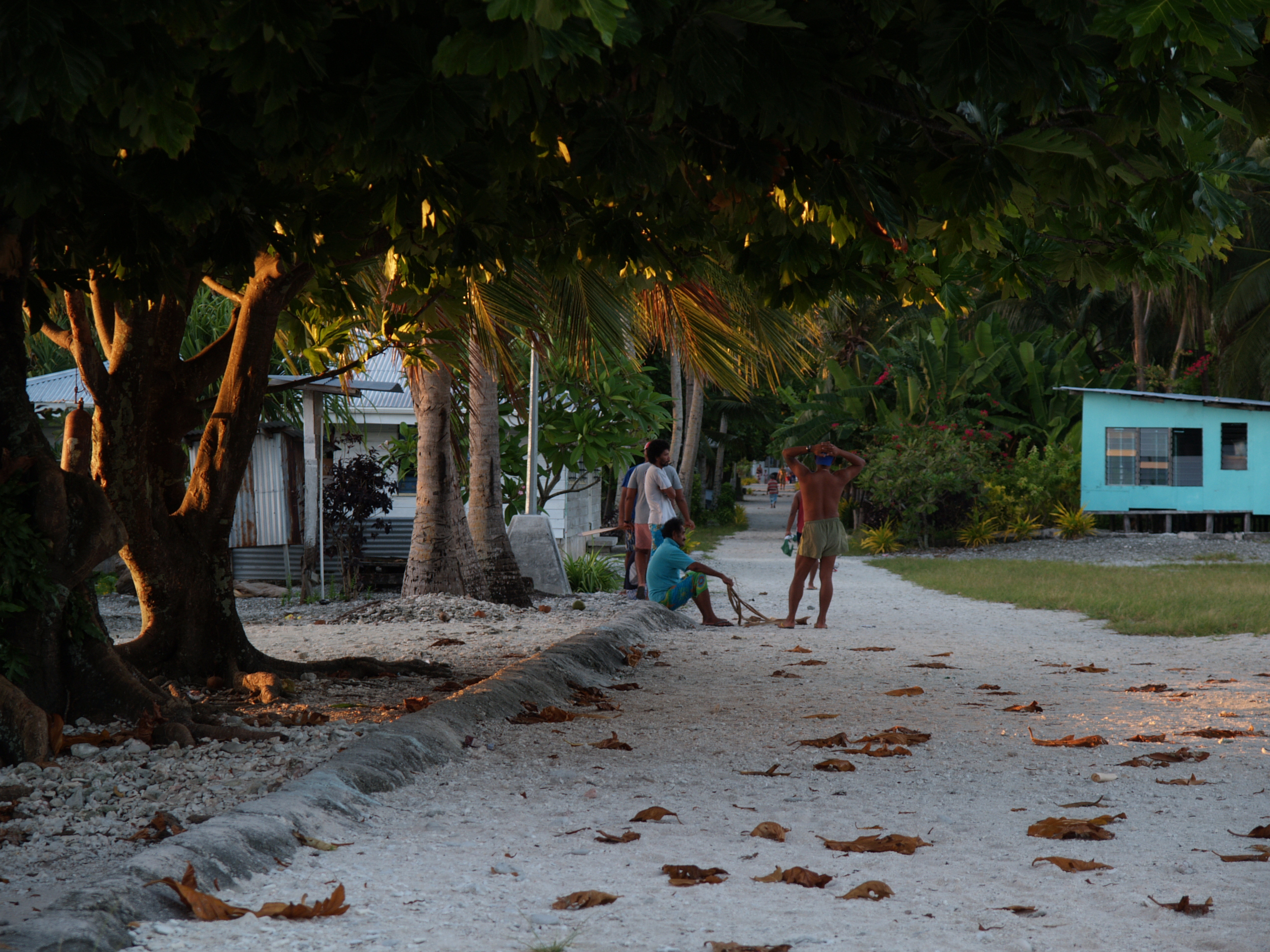 Atafu street dawn 20070715
