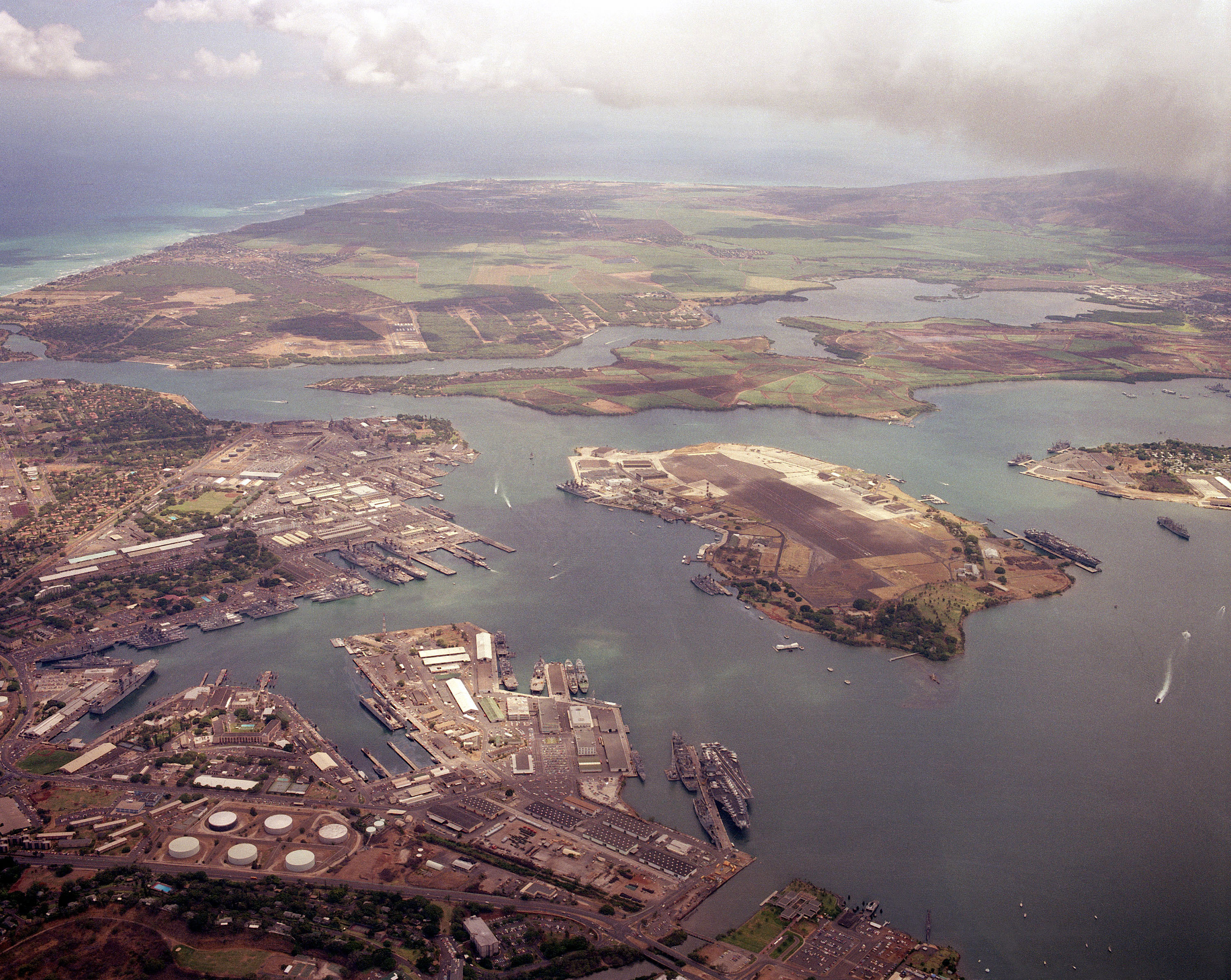 Pearl Harbor aerial photo 1983