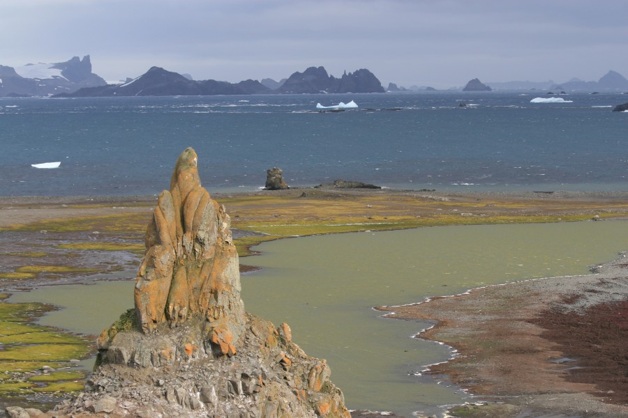 Aitcho Island