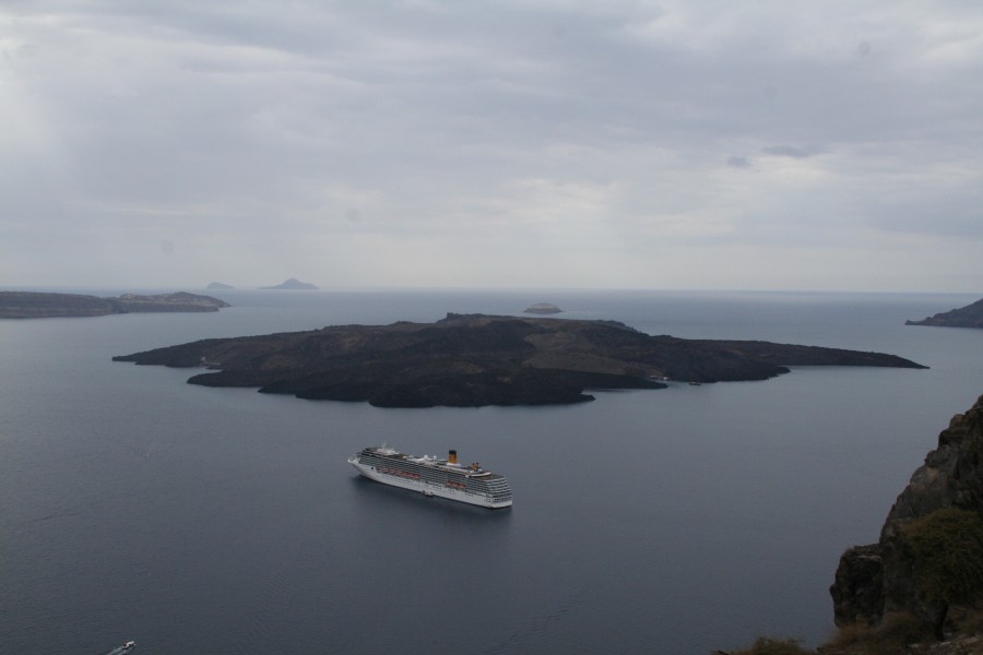 Costa Mediterranea in Santorini